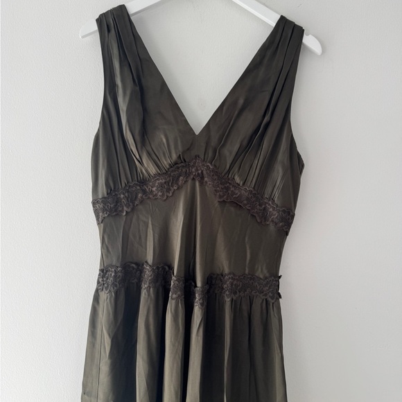 REFORMATION NWT Stasia Dress in Pine Tree - Picture 8 of 9